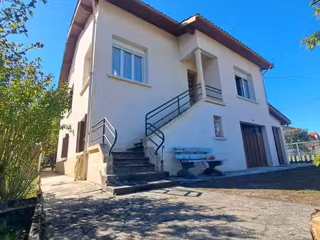 a vendre maison belesta avec jardin dependances et garages