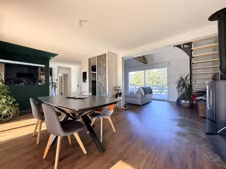 maison 156m2 - 3 chambres et jardin - bourg de jaunay-marign