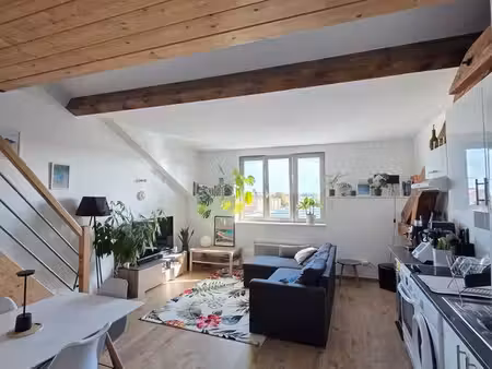 a proximité du métro-gare d’oullins   t3 en duplex