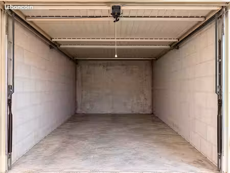 box / garage fermé à louer - parking sécurisé à bron