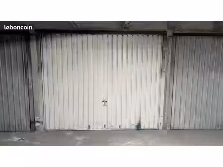 garage fermé à louer – vaulx-en-velin