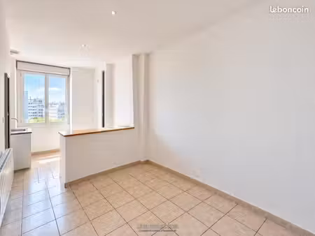 studio 1 pièce 20 m²