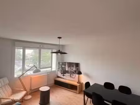 location appartement 4 pièces à pessac (33600) : à louer 4 pièces / 80m² pessac