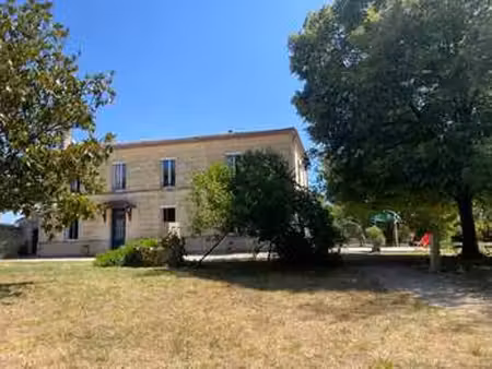 location maison meublé à saint-andré-de-cubzac (33240) : à louer meublé / 270m² saint-andr