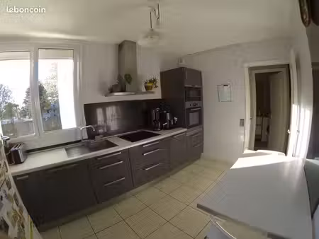 appartement bron secteur piscine/ lacouture