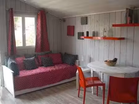 location appartement 2 pièces meublé à frontignan (34110) : à louer 2 pièces meublé / 30m²