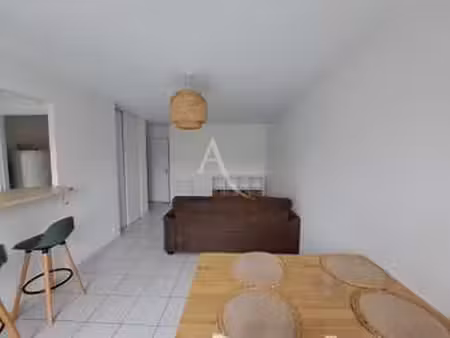 location appartement 2 pièces à saint-fulgent (85250) : à louer 2 pièces / 45m² saint-fulg