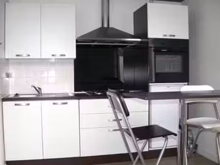 location appartement t1 à laval centre-ville préfecture (53000) : à louer t1 / 23m² laval 