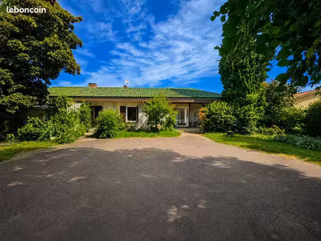 propriété 7 pièces 188 m²