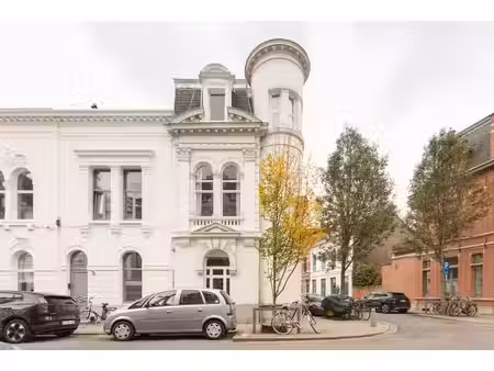 wonen in een beschermde hoekwoning van jos bascourt uit 1...