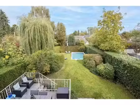 villa de charme 4ch avec piscine et splendide jardin