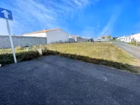 vente terrain à noirmoutier-en-l'île (85330) : à vendre / 269m² noirmoutier-en-l'île