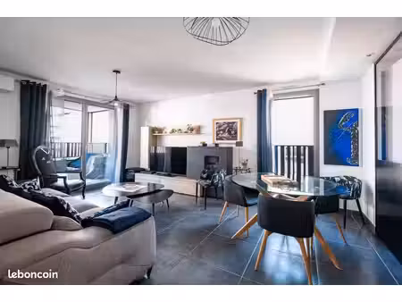 trés beau t3 metro garibaldi 73m²+terrasse