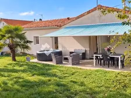 vente maison à smarves (86240) : à vendre / 116m² smarves