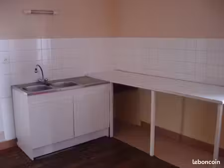 appartement t3 à pontorson centre