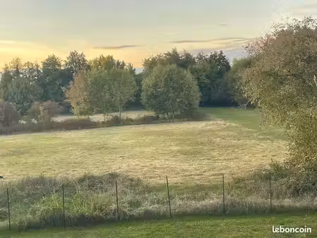 terrain constructible avec projet de rénovation  au coeur d'un bourg  dans la région des c