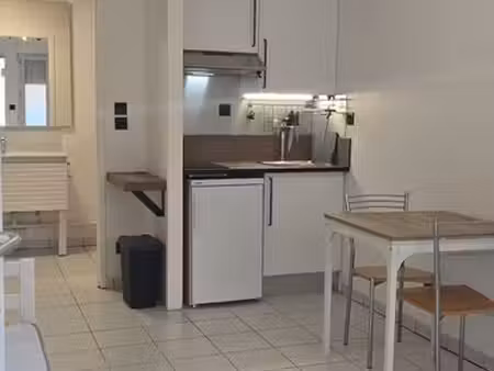 studio 19 m² meublé et équipé vendu libre – quartier place ney / jardin des plante