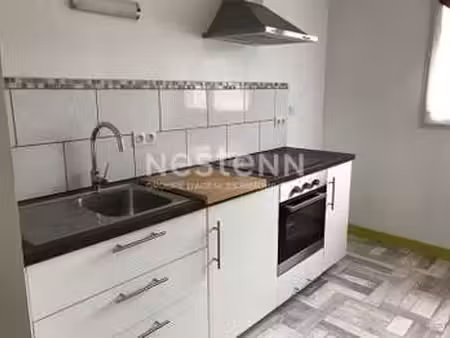 location appartement 2 pièces à landerneau (29800) : à louer 2 pièces / 56m² landerneau