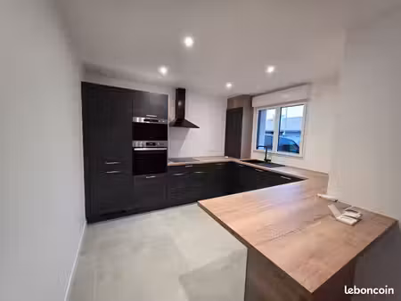 maison entièrement refaite à neuve