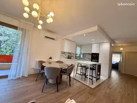 à louer 3 pièces avec terrasse et parking