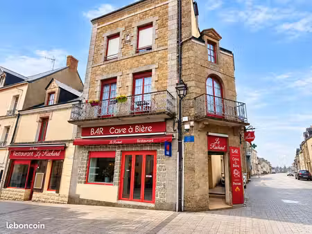 a louer - local commercial 90 m² en centre ville de bais (53)