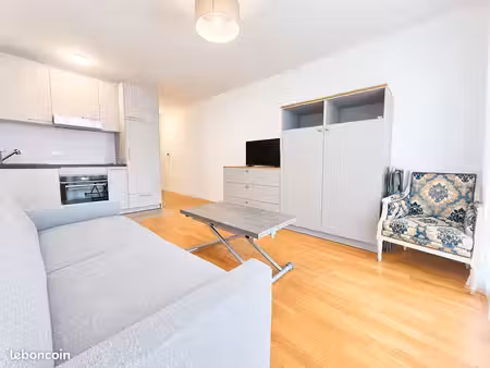 studio 1 pièce 26 m²
