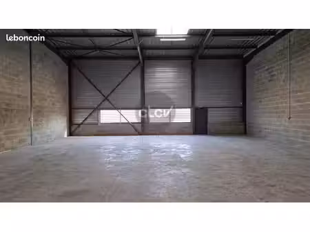 local 342 m² brindas