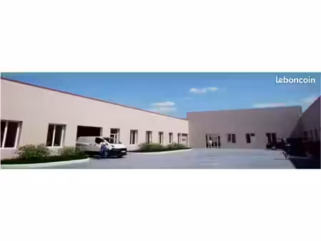 local d'activite 1646 m² venissieux