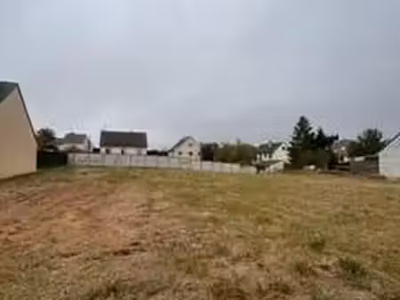 terrain 582 m² athis