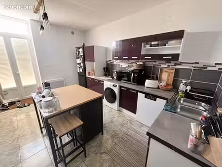 appartement 85 m² – 3 chambres – 560 – balcon fermé – le chambon-feugerolles