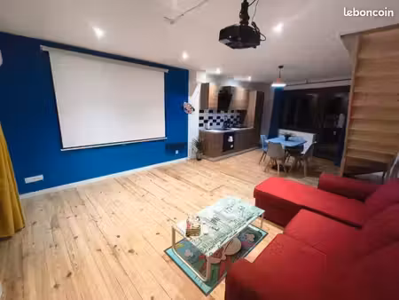 grand loft meublé 65 m² plein cœur de sainte-livrade