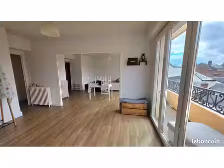? rare – t3 de 88 m² en hyper centre de tarbes avec 2 balacons  parking privé ?