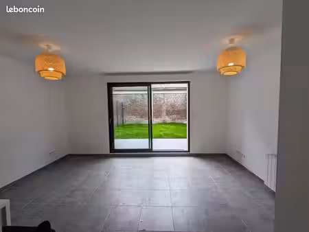 maison 3/4 chambres avec jardin au pied du métro et des gares