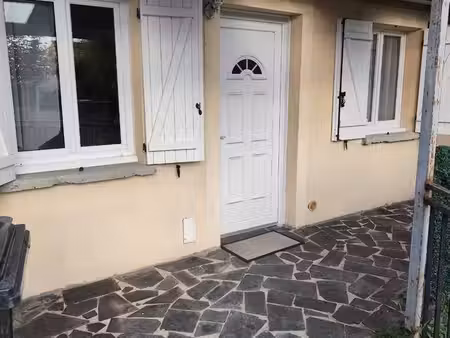 maisonnette de plain-pied 30 m² avec terrasse couverte 10 m² – environnement calme