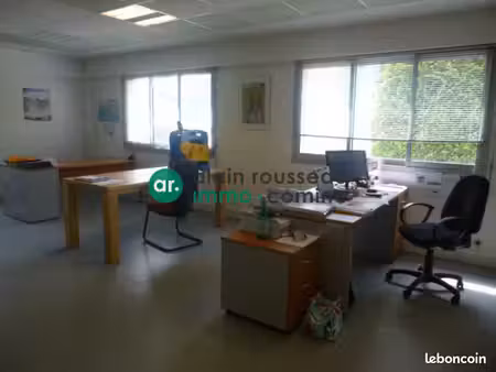 local 440 m² durtal
