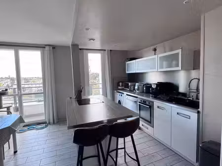 angers – t3 64 m² – 2 balcons – parking – ascenseur