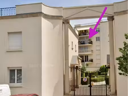 très bel appartement 94 m2 avec terrasse  garage  cave et ascenseur