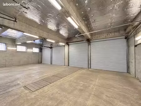 local 150 m² auboue