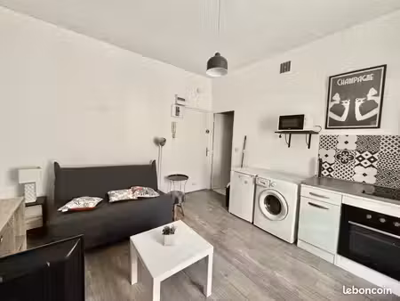 studio 1 pièce 20 m²
