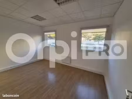 bureaux 162 m²
