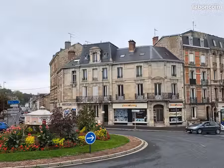 à louer – local professionnel de 84 5 m² – cabinet médical / professions libérales – châlo