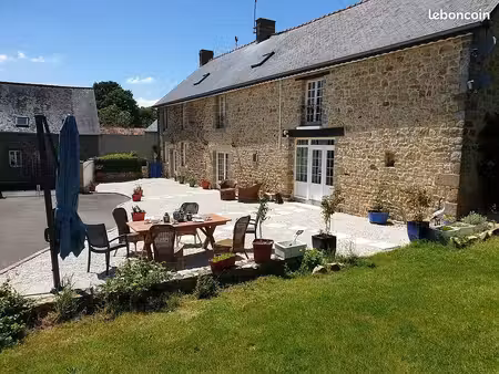 maison en pierre 6 chambres à 30mn du mont-saint-michel