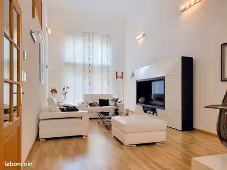 maison 5 pièces 166 m²