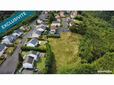 terrain 2515 m² mont-saint-martin