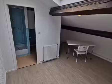 studio lot 13 pour étudiant libre de suite proche fac lettres et droit au 36 rue charles k