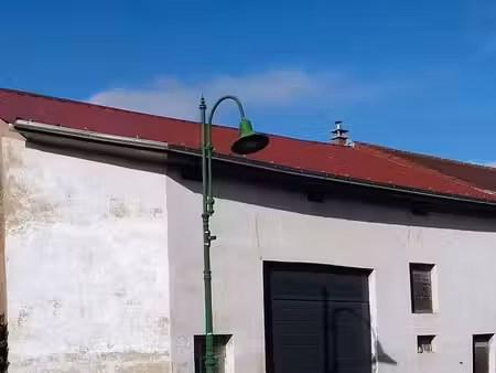 hangar / grange de 185 m² – toiture récente et porte automatique – vaudrechain (57)