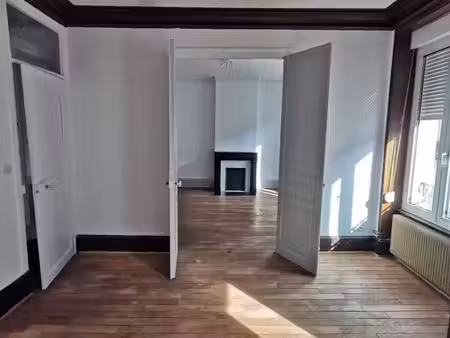 f3 a louer de 63m2 priche parc charles 3  libre au 1er novembre  situé 89 rue charles iii 