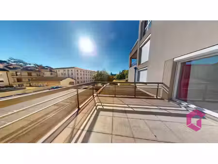 en exclusivité ! rare sur le secteur du puy t2 avec terras