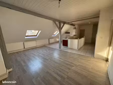 f3 metz vieux sablon  5mn place du marché  15 mn gare  pr habiter ou investir: cuis.aménag