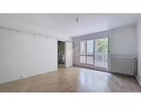 nantes collines du cens : en vente  proche chronobus  appartement t2 de 55 m²  environneme